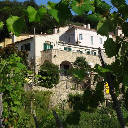 B&B Rubando Le Nuvole Орко Фелино Екстериор снимка