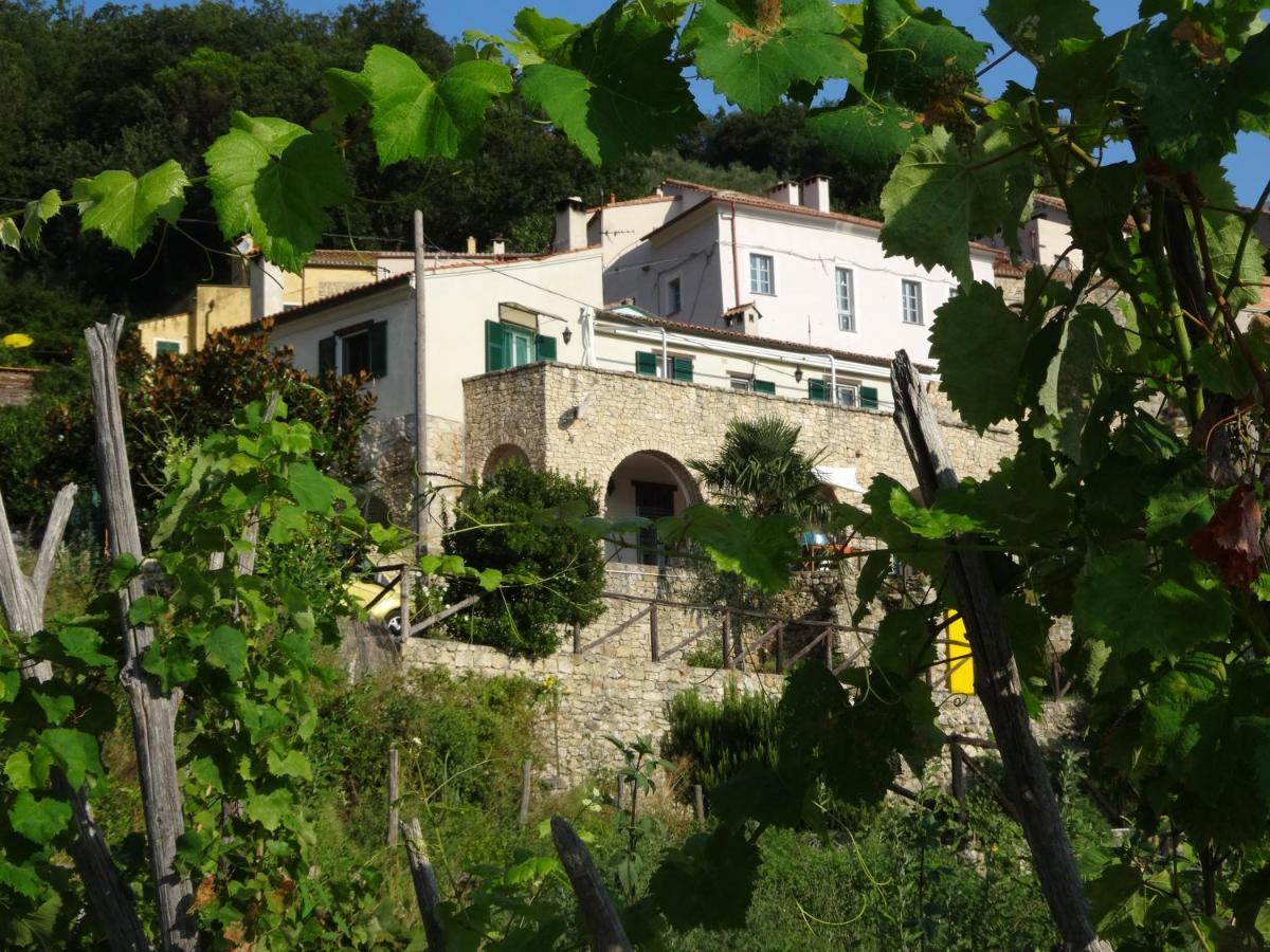 B&B Rubando Le Nuvole Орко Фелино Екстериор снимка